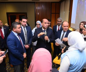 وزير العمل لممثلي الشركات :"حريص على الاستماع إلى كافة الاستفسارات والتحديات التي تواجهكم  خلال تطبيق القانون"