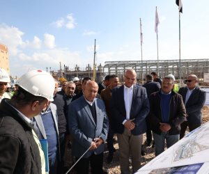 وزير النقل يتفقد مشروع مترو الإسكندرية والإنجاز يصل 14% فى تصنيع القطارات