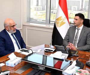  وزير الصناعة يبحث مع مسئولى البنك الدولي سبل تعزيز التعاون 