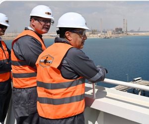 مدبولي يتفقد محطة تداول وتخزين منتجات البترول والغاز المسال بميناء سوميد
