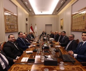 وزير العدل يستقبل رئيس وأعضاء اللجنة التشريعية بمجلس الشيوخ