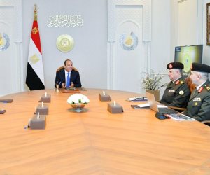 الرئيس السيسي يطلع على تطوير المطارات وتعزيز أسطول مصر للطيران