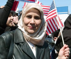 "المسلمون لا ينتمون للمجتمع الأمريكي".. عاصفة انتقادات واتهامات بالعنصرية تلاحق نائباً بالكونجرس الأمريكي وهجوم ديمقراطي شرس