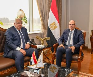 وزير الري ومحافظ مطروح يبحثان موقف المشروعات المائية بمحافظة مطروح