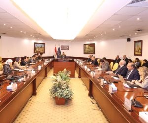 وزير الاتصالات يستعرض إنجازات استراتيجية الذكاء الاصطناعي عن عام 2025