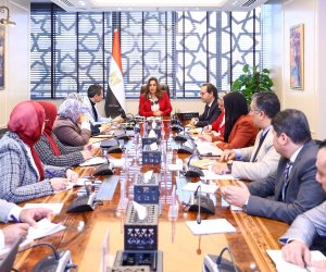 وزيرة التنمية المحلية والبيئة تتابع الموقف التنفيذي لرقمنة منظومة تقييم الأثر البيئي