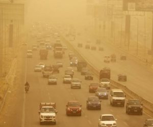 الأرصاد تحذر من نشاط رياح مثيرة للرمال والأتربة والرؤية تنخفض لأقل من 2000 متر