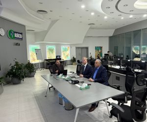 وزير البترول يتابع من مركز التحكم بالشبكة القومية للغاز انتظام ضخ إمدادات الغاز