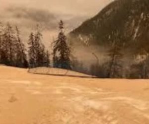 تعرف علي ظاهرة " المطر الدموي " التي ضربت جنوب أوربا 