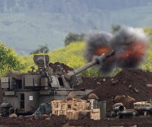 غارات إسرائيلية متزامنة على طهران وبيروت وتوغل بري واشتباكات في جنوب لبنان