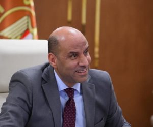 وزير العمل يعتمد صرف 343.9 مليون جنيه منحة عيد الفطر للعمالة غير المنتظمة