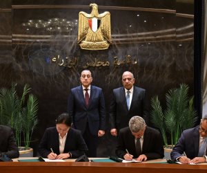 5620 ميجاوات طاقة نظيفة.. الحكومة توقع اتفاقيات كبرى للتوسع في الكهرباء المتجددة وتخزين الطاقة