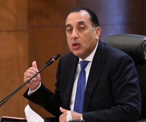 رئيس الوزراء يعلن قرارات مهمة.. ويؤكد: حريصون على إطلاع المواطن على كل ما نقوم به من إجراءات لمواجهة الأزمة الحالية