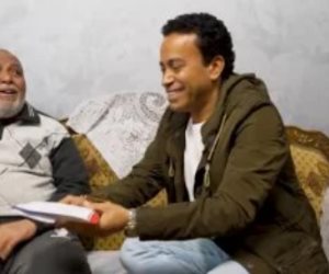 نموذج فى الرضا والوفاء.. «بركة رمضان» يحقق حلم عم أشرف وزوجته لزيارة بيت الله