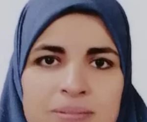 رفضت الزواج بعد وفاة زوجها.. الأم المثالية بدمياط تروي 20 عامًا من الكفاح لتحقيق وصيته وتربية أبنائها