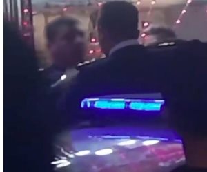 الداخلية تعلن أيقاف ضابط عن العمل وإحالته للتحقيق لتجاوزه مع مواطن بالقاهرة