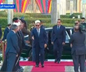 الرئيس السيسي يصل مسجد الفتاح العليم بالعاصمة الجديدة لأداء صلاة عيد الفطر