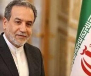 إيران تنفي إغلاق هرمز وتحمل الغرب مسؤولية التردد: لا حرية ملاحة دون حرية تجارة