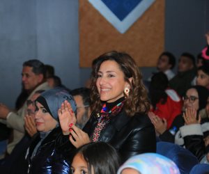 تحت شعار "كامل العدد".. إقبال جماهيري غير مسبوق على عروض البيت الفني للمسرح