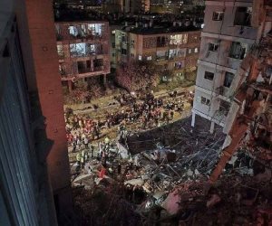 إصابة إسرائيليين فى استهداف تل أبيب بصاروخ إيرانى مزود برأس حربى عنقودى