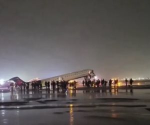 توقف الرحلات فى مطار لاجوارديا بنيويورك بسبب حادث تصادم طائرة ومركبة