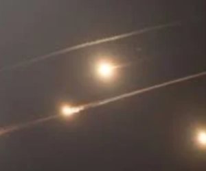 انفجارات عنيفة تهز تل أبيب وصفارات الإنذار تدوى وسط وجنوب إسرائيل