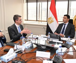  وزير الصناعة يبحث مع وفد البنك الدولي ومؤسسة التمويل الدولية سبل دعم المشروعات الصناعية في مصر