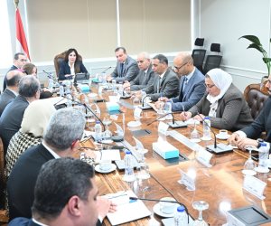  وزيرة الإسكان تبحث إجراءات وآليات طرح وحدات سكنية بنظام الإيجار 