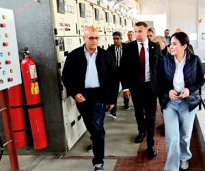 وزيرة الإسكان تتابع أعمال ربط خط مياه الشرب الرئيسي بزهراء المعادي