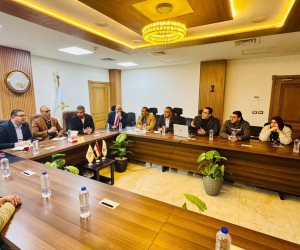 وزيرة الإسكان تتابع مستجدات توفيق الأوضاع بالأراضي المضافة لمدينتي "العبور الجديدة والشروق"