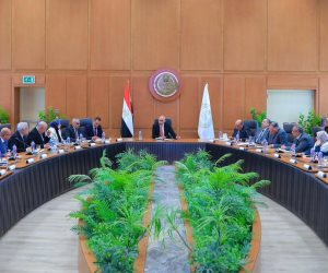 وزير التعليم: وضع أسئلة الامتحان من الكتاب المدرسى وضوابط صارمة بامتحان الإعدادية