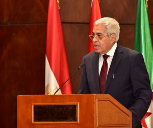 المستشار أحمد خليل: التدفقات المالية العالمية للاتجار بالبشر وتهريب المهاجرين تستفيد من التكنولوجيا