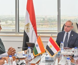 وزير الاستثمار والتجارة الخارجية يبحث مع السفير الهندي بالقاهرة تعميق الشراكة الاقتصادية وزيادة التبادل التجاري بين البلدين