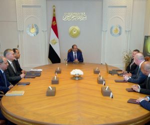 الرئيس السيسي يستقبل نائب رئيس شركة إكسون موبيل لتعزيز الشراكات في قطاع الطاقة
