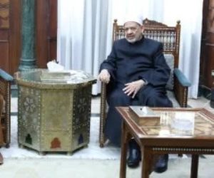شيخ الأزهر يستقبل السفير الإماراتى لبحث تعزيز التعاون المشترك