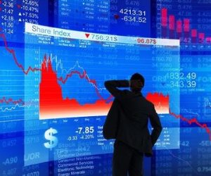 بسبب الحرب.."زلزال" في أسواق المال.. البنوك المركزية تتخلى عن سندات الخزانة الأمريكية لأدنى مستوى منذ 2012