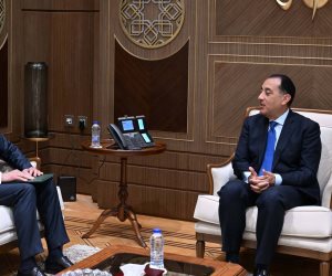 رئيس الوزراء يلتقي السفير علاء يوسف رئيس الهيئة العامة للاستعلامات