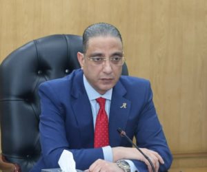 محافظ الجيزة يعلن تطبيق العمل عن بعد الأحد من كل أسبوع بالأحياء والمراكز