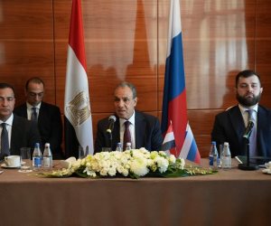 وزير الخارجية يلتقي ممثلي كبرى الشركات الروسية بمشاركة نائب وزير الصناعة والتجارة