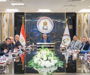 «جمبلاط» يتابع سير العمل بشركات ووحدات الإنتاج الحربي ويوجّه بترشيد استهلاك الكهرباء 