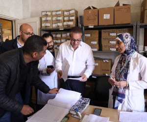 وزير الصحة يغير مسار جولته الميدانية ويقوم بزيارة مفاجئة لمركز طبي الحي الثالث بمدينة بدر