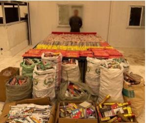 أمن القاهرة يضبط شخص بحوزته 2 مليون قطعة ألعاب نارية