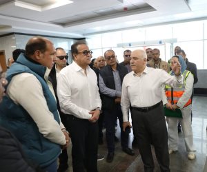 وزير الصحة يتفقد مجمع المعامل المركزية بـ«بدر» ومستشفى العبور.. معدلات إنجاز تتجاوز 90% وخدمات جديدة لمليون مواطن