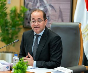 وزير المالية فى حوار مفتوح مع عدد من المفكرين وخبراء الاقتصاد: نستهدف أن تكون الموازنة الجديدة «متوازنة ومرنة»