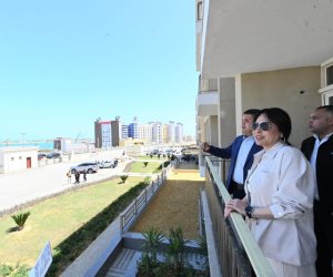 وزيرة الإسكان تتفقد مشروعات مارينا 8 و"بوغاز 24" والممشى السياحي  بمارينا