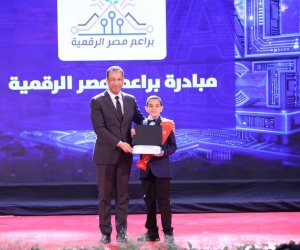 وزير الاتصالات يشهد فعاليات حفل تخريج دفعات جديدة من مبادرات «أجيال مصر الرقمية»