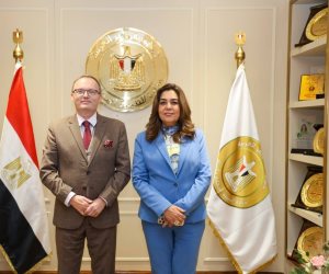 وزيرة التنمية المحلية والبيئة تبحث مع سفير التشيك بالقاهرة مجالات التعاون المشترك