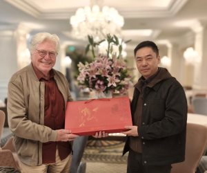 رئيس مهرجان القاهرة السينمائى يبحث آليات التعاون مع مهرجان بكين