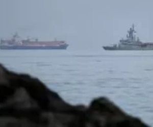 البحرية الإيرانية: مضيق هرمز مفتوح أمام السفن غير العسكرية