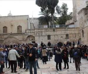 مخطط التهويد .. الاحتلال الإسرائيلى يشن حملة اعتقالات في بيت لحم ويقمع المصلين المسيحيين  في "سبت النور" بالقدس